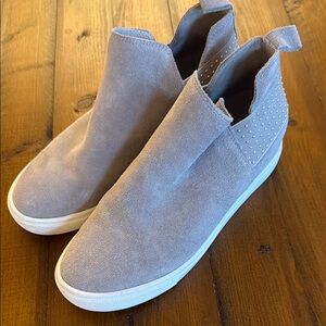 Steve Madden Gray Suede Ankle Boots Sneakers with Studded Detail
